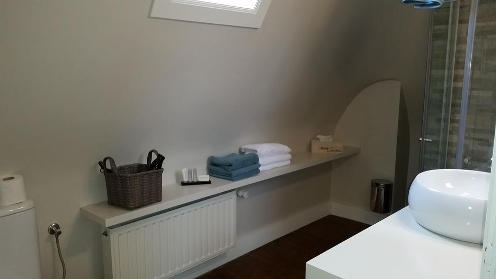 Charles Cabour Bed & Breakfast