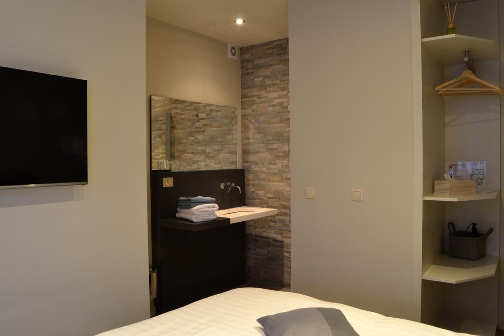 Charles Cabour Bed & Breakfast