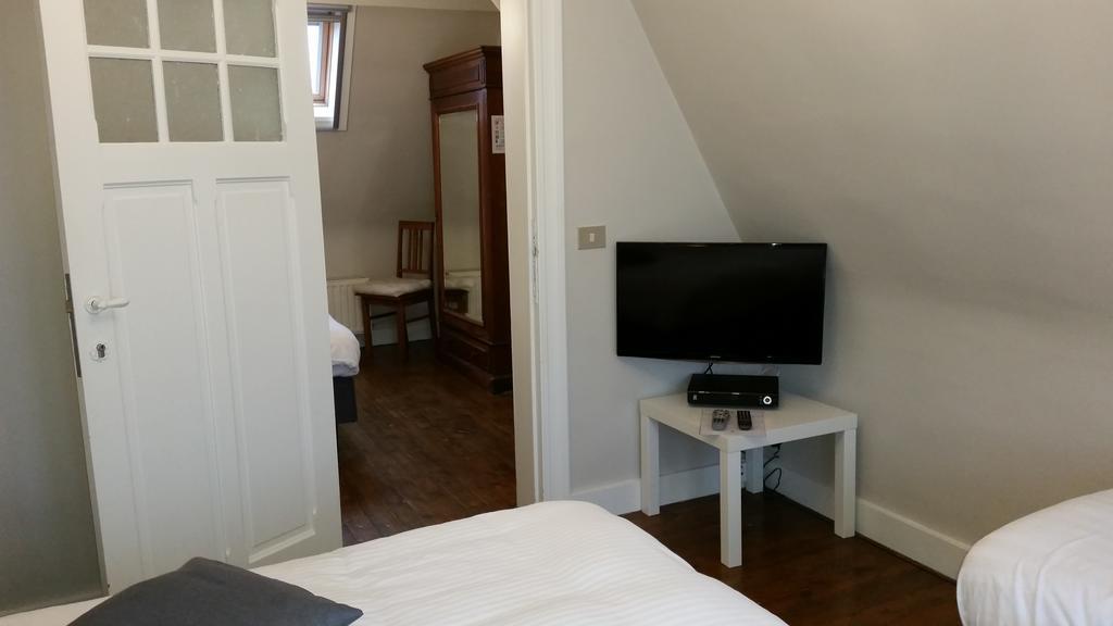 Charles Cabour Bed & Breakfast 3*