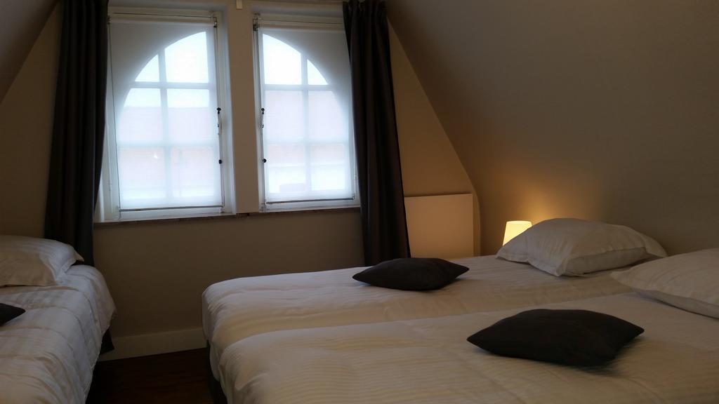Charles Cabour 3* De Panne